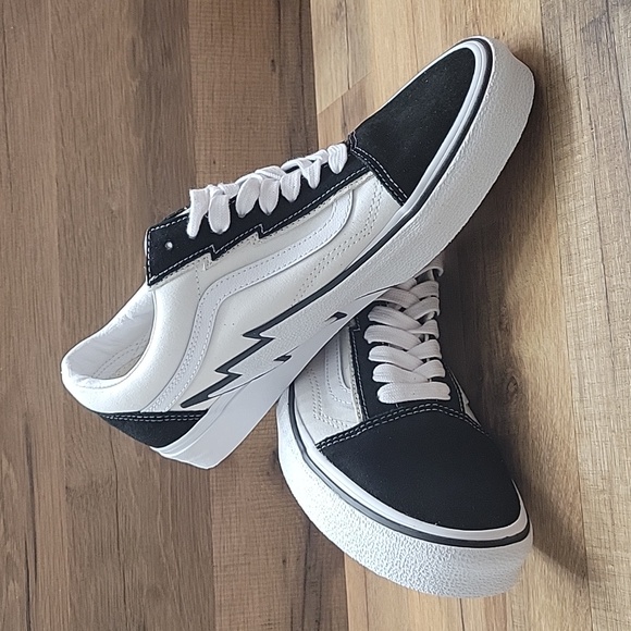 Van's old school bolt Brand new in the box authentic. - Picture 4 of 11